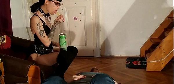 Beth Kinky - Sexy goth domina Spitfeeding her slave pt1 HD